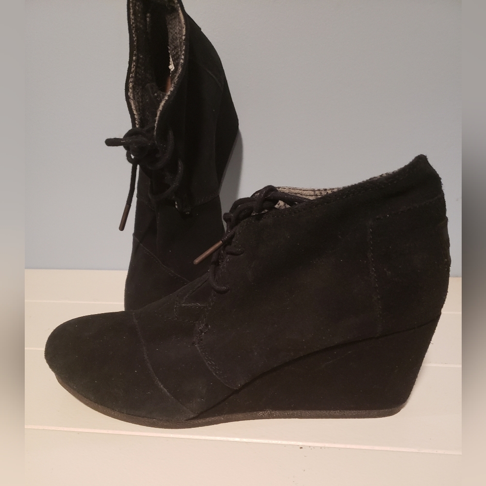 🔥 TOMS Wedge Boot - Size 7.5